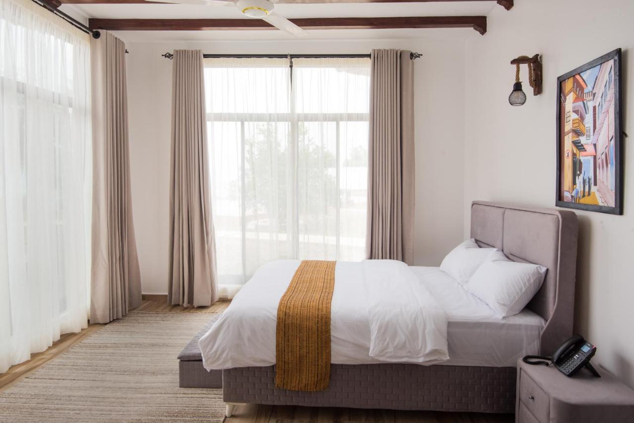 Aya Sophia Villa Garden Hotel Darüsselam Dış mekan fotoğraf