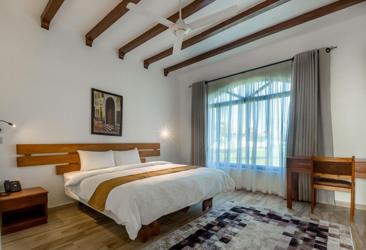 Aya Sophia Villa Garden Hotel Darüsselam Dış mekan fotoğraf